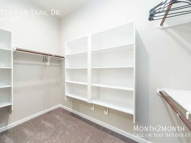 8719 Fox Trail Dr — Photo 16