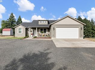 27 Anderson St, Yoncalla, OR 97499