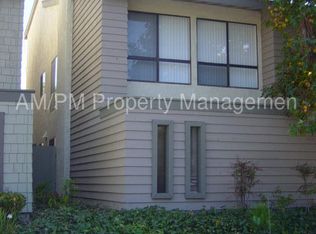 912 Palm Ave, Huntington Beach, CA 92648