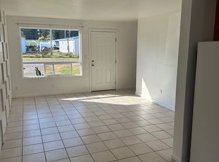1400 Hawthorne Ave #8, Reedsport, OR 97467