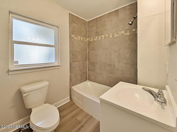 5th image of 2436 AUBREY Avenue