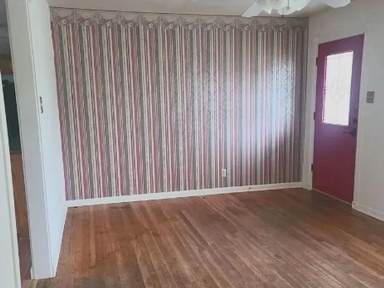 1306 Duval Dr — Photo 9