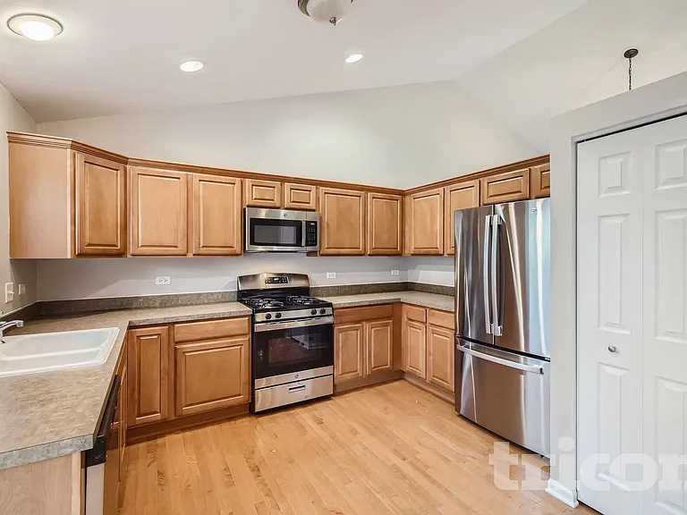 8007 Shady Oak Rd — Photo 19