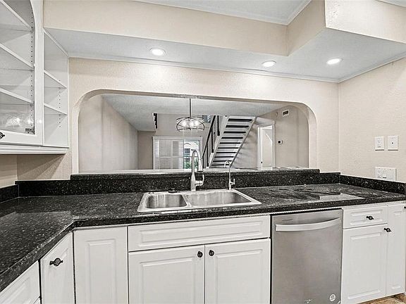 5th image of 5567 Sea Forest Dr APT 324