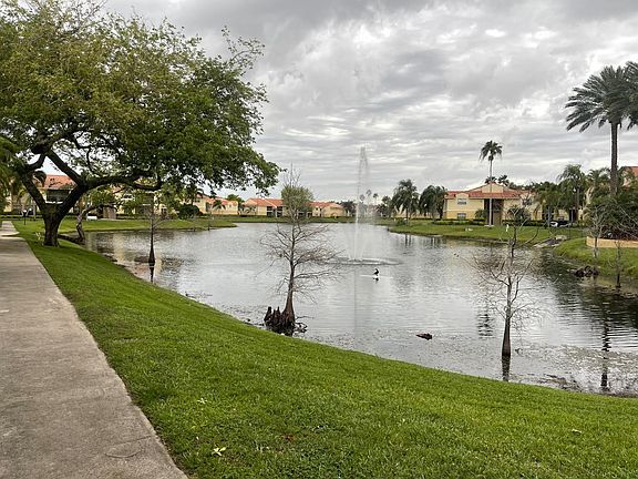 4th image of 1259 SW 46th Avenue #1915