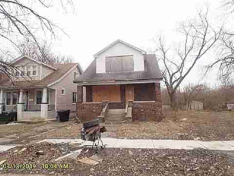 7600 E Robinwood