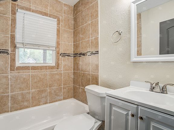 5th image of 4327 Paseo Blvd #B