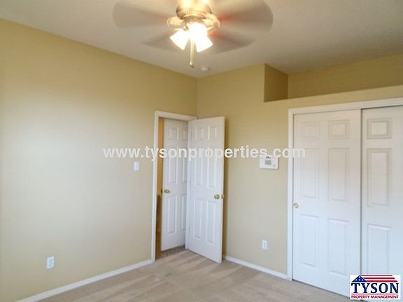 4th image of 7427 Eagle Crest Ave NE
