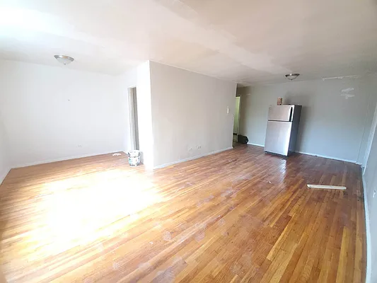 Rented by Smart NY Realty LLC | media 4