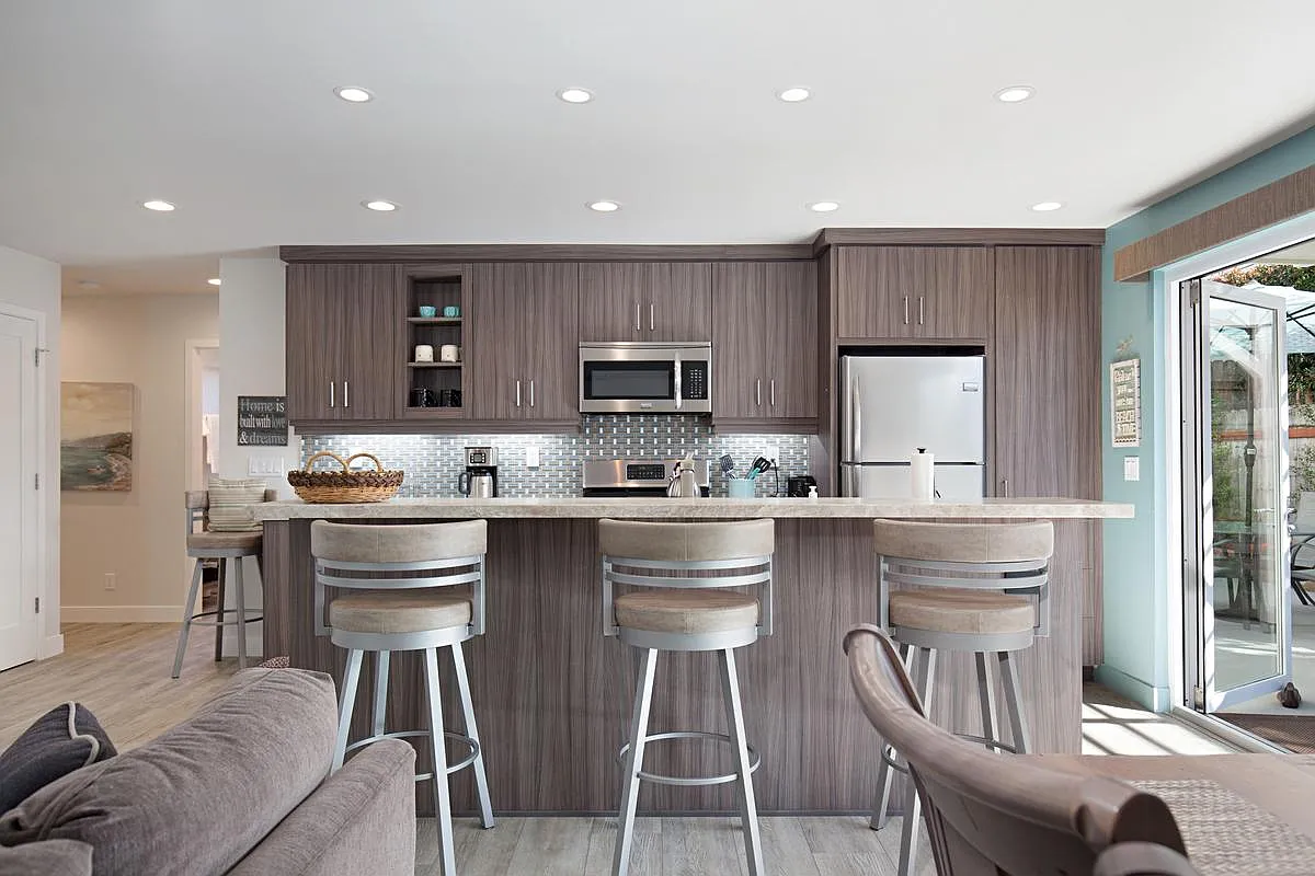 2 bed, 1100 sqft, $5,700 — Photo 4