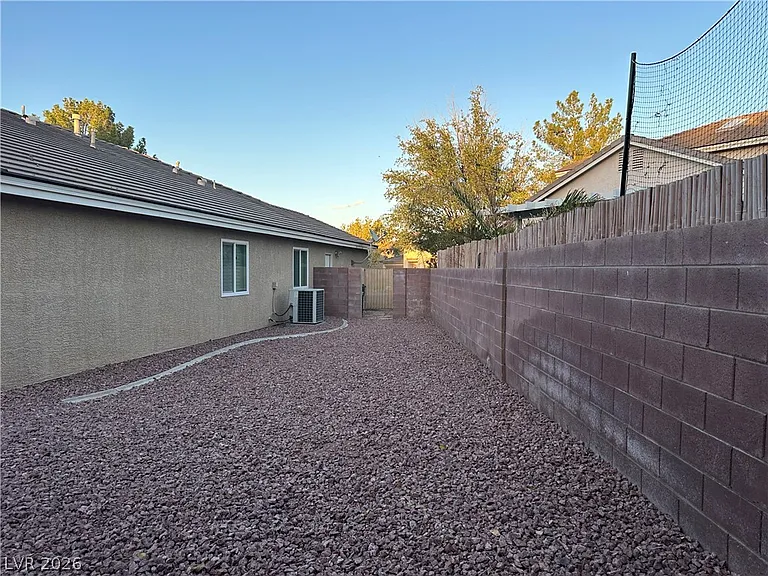 27 Garrett Ct — Photo 17