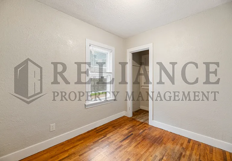 1710 W 1st St N — Photo 20