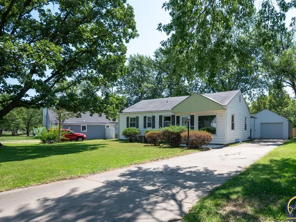 5403 SW 13th St, Topeka, KS 66604