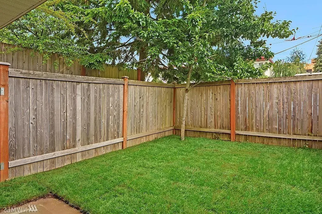 3 bed, 2.5 bath, 1280 sqft, $2,900 — Photo 2