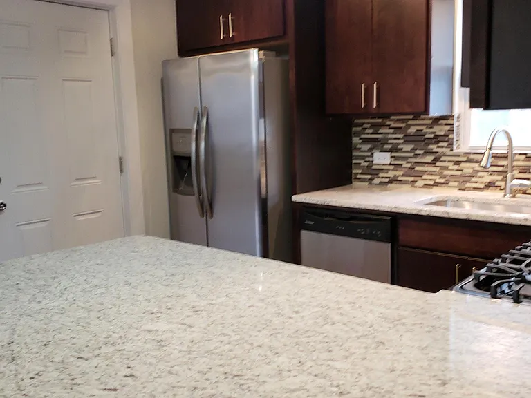2505 W Granville Ave #1W — Photo 2