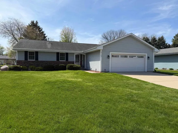 2103 Clover Ln, Janesville, WI 53545