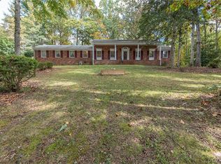 9621 Old Chestnut Dr, Midlothian, VA 23112