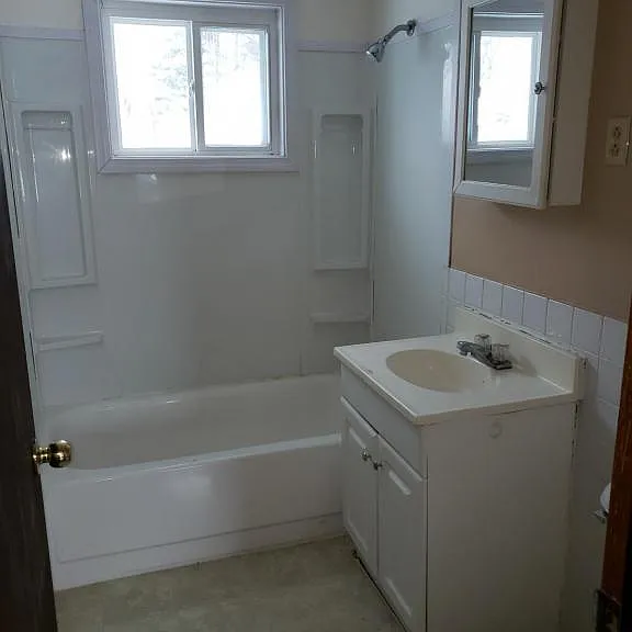 206 E Moore Ave — Photo 4