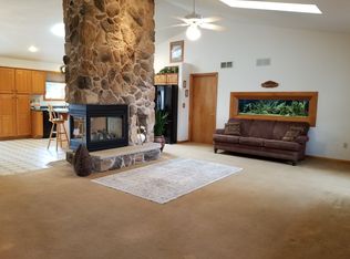 5757 Freshcorn Rd, Cranberry Township, PA 16066