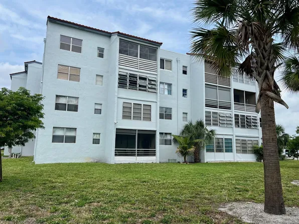 2860 Somerset Drive #114K, Lauderdale Lakes, FL 33311