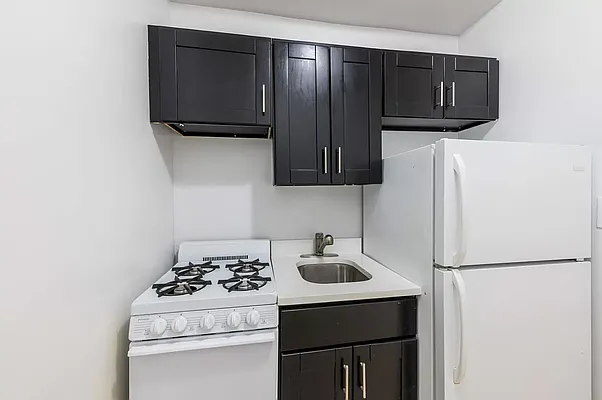 Rented by REAL New York | media 8