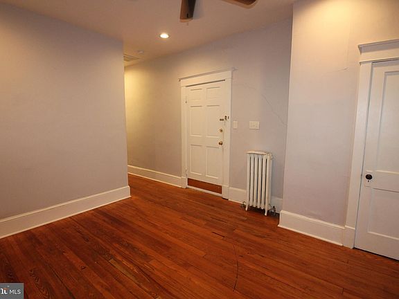 4th image of 132 W Court St #1