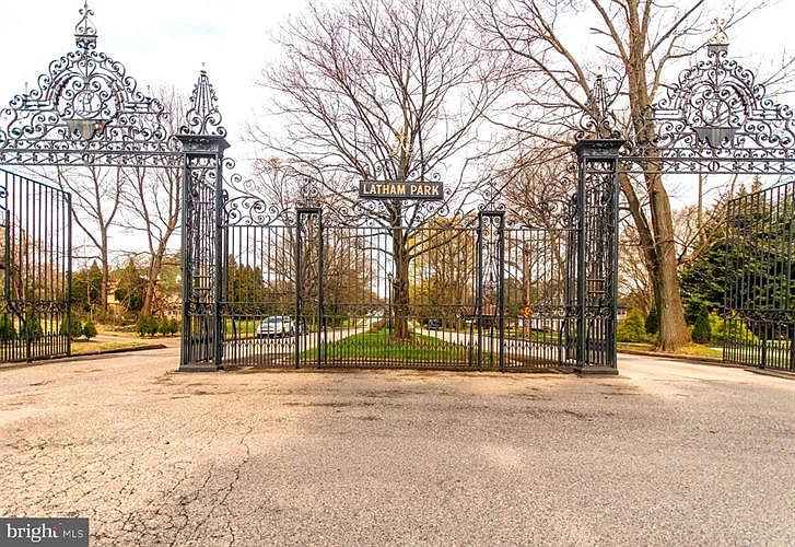 2nd image of 23 Latham Park