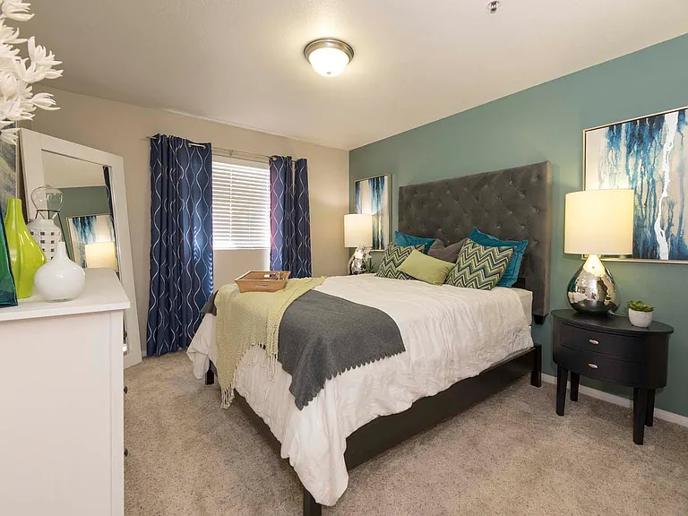 Bella Vista Apartments — Photo 6