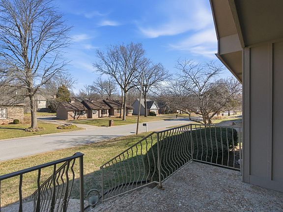 3rd image of 4058 E Linwood Street