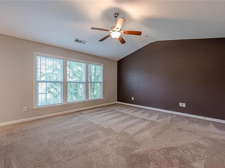 300 Balaban Cir — Photo 19