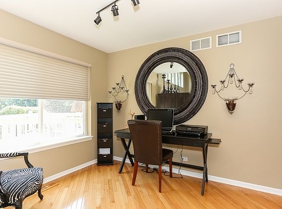 5th image of 2312 Brinmore Ct
