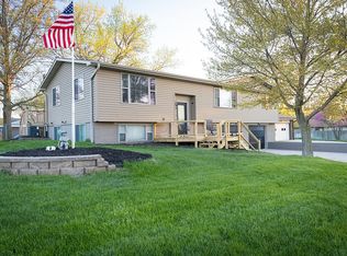 1445 E 16th St, Crete, NE 68333