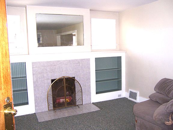 4th image of 621 E Bryan Ave