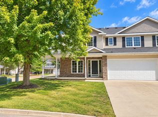 2739 Buena Vista Ln, Clive, IA 50325