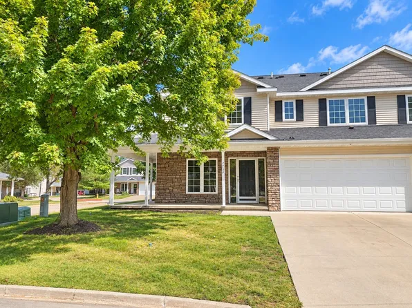 2739 Buena Vista Ln, Clive, IA 50325