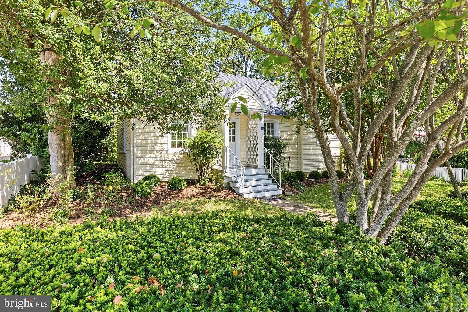 106 W Marshall St photo 1