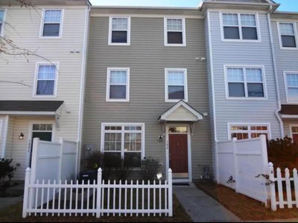 8641 Neuse Club Ln #104
