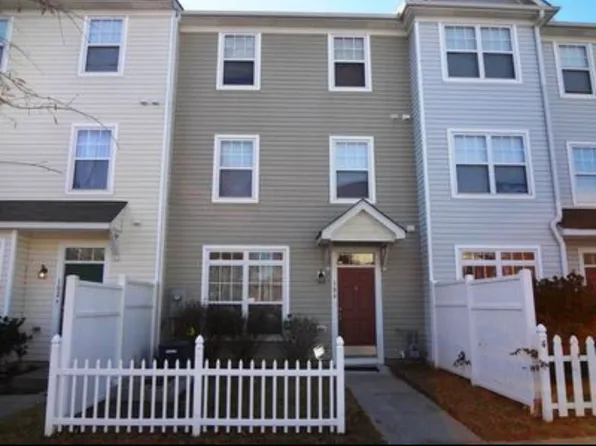 8641 Neuse Club Ln APT 104, Raleigh, NC 27616