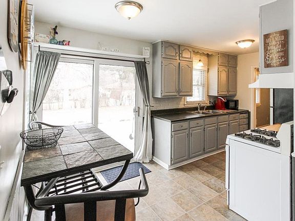 5th image of 3801 Dennis Ln