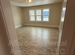 1569 S 10th St, Milwaukee, WI 53204