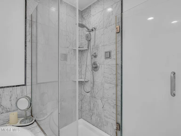 165 Riddle Ave #9 — Photo 29