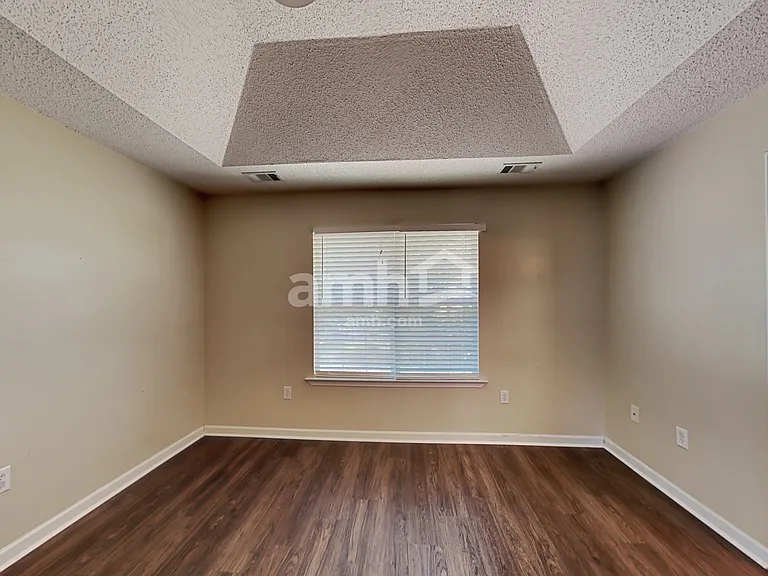 1515 Morning Glory Way — Photo 11