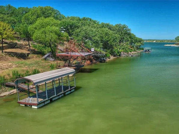 458 Bay Shore Dr, Nocona, TX 76255