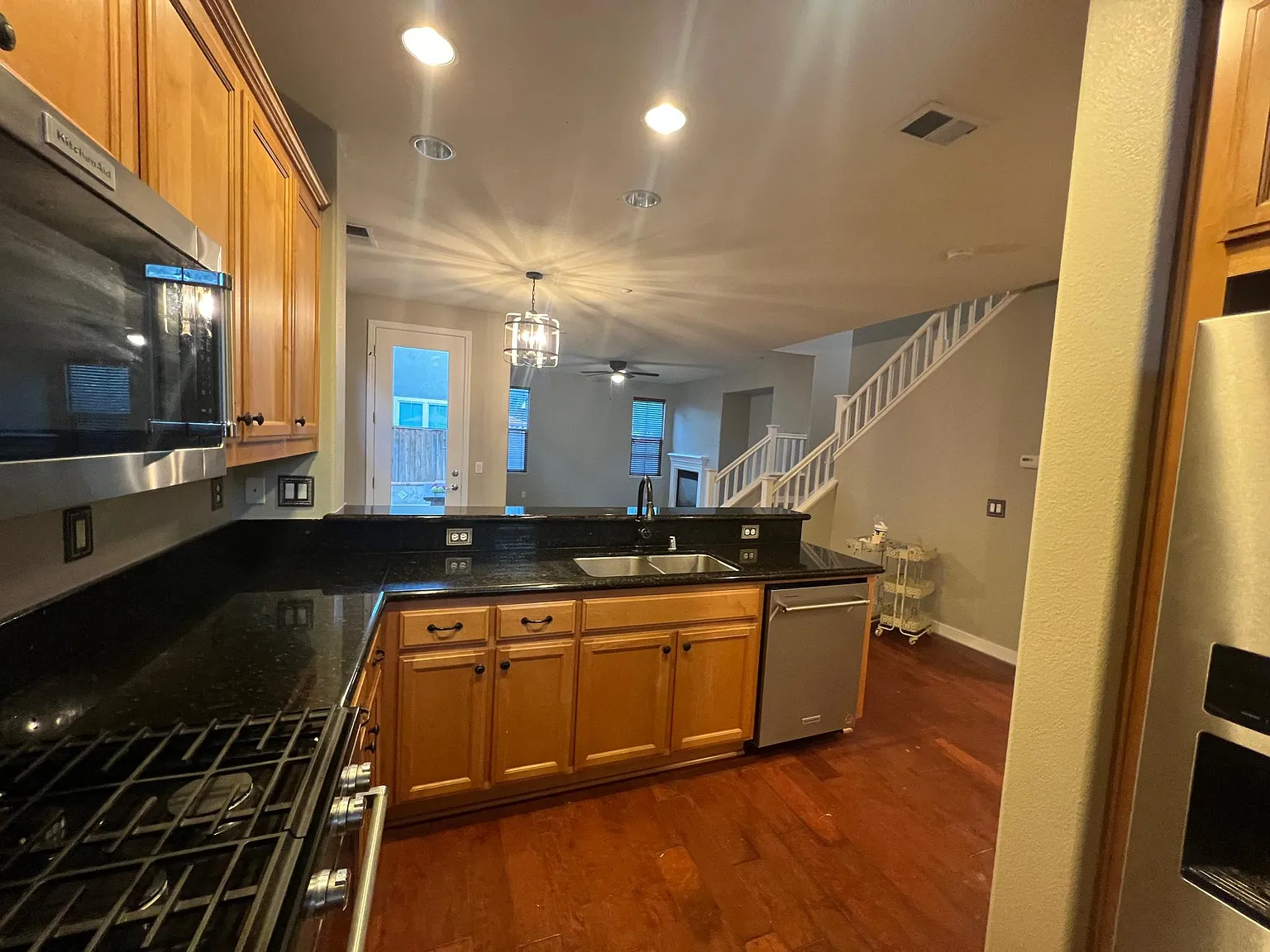 791 Tennyson Dr photo 1