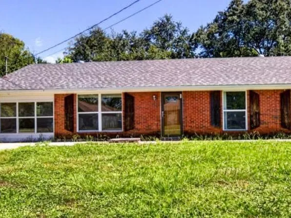626 S Sherwood Dr, Gulfport, MS 39507