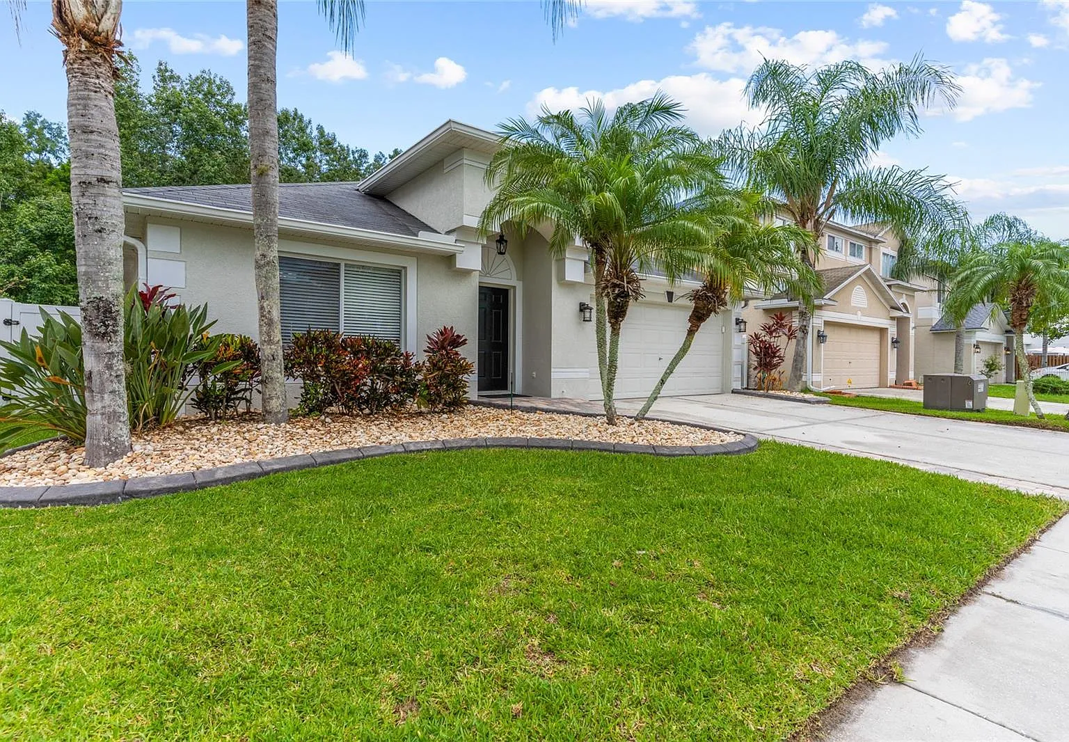 3 bed, 2064 sqft, $2,700 — Photo 4