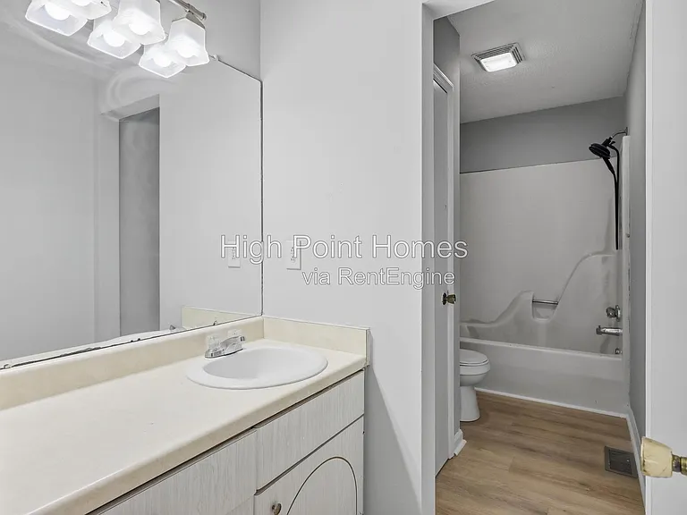90 Park St #109 — Photo 27