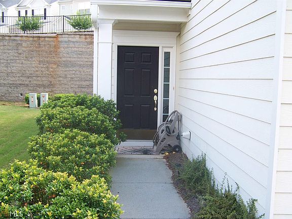 3rd image of 247 Cavendar Way
