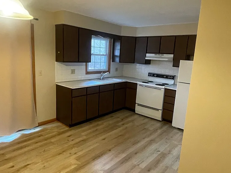 1318 Stevenson Rd — Photo 5