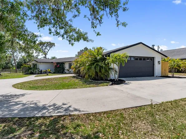 3810 Hidden River Rd, Sarasota, FL 34240